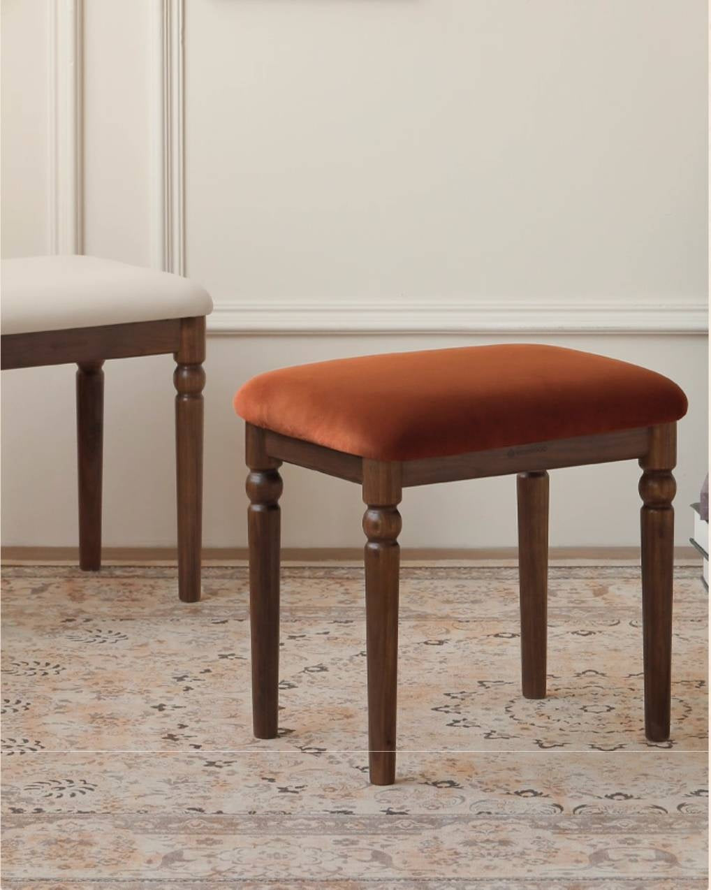 Black Walnut Solid Wood American Retro Style Makeup Stool