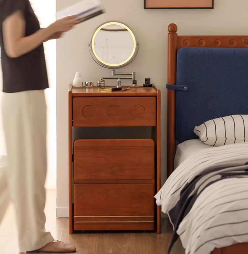 Poplar Solid Wood Classic Vintage Makeup Table