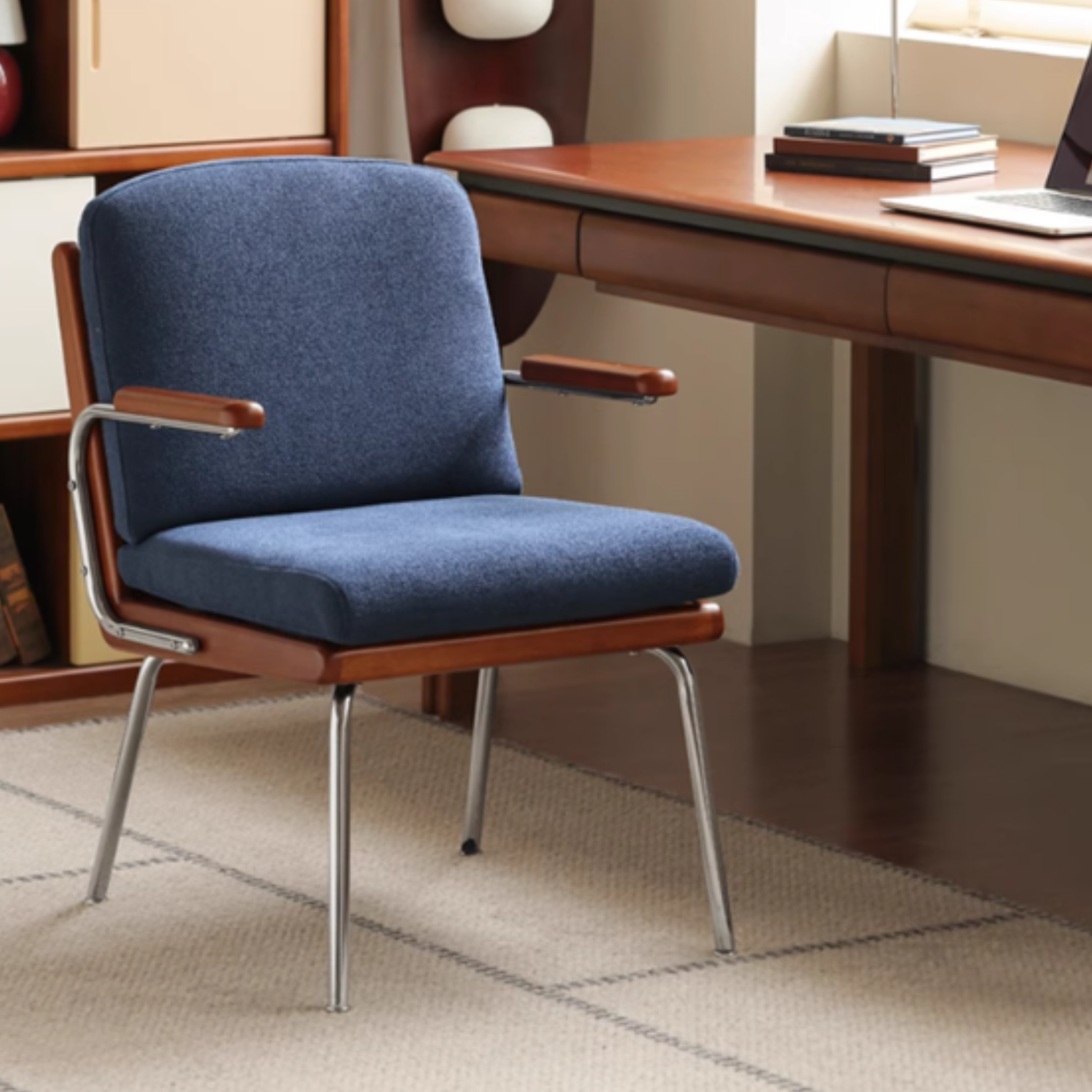 Solid Rubberwood Bauhaus Style Leisure Chair