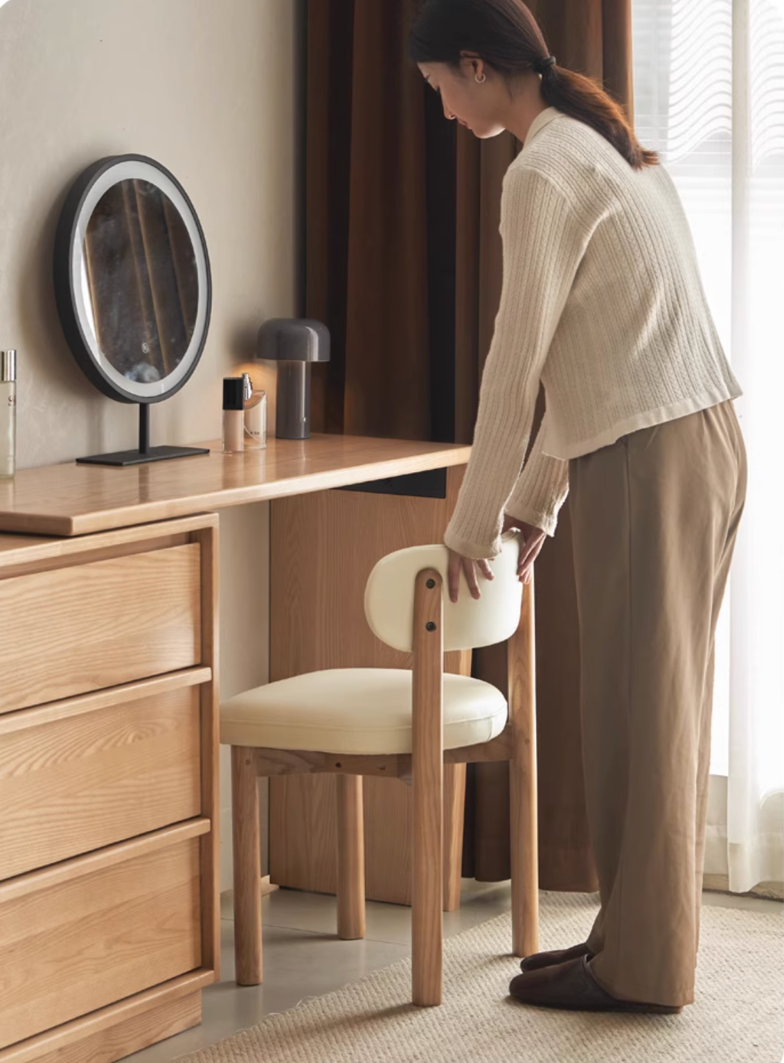 Ash Solid Wood Modern Style Makeup Chair