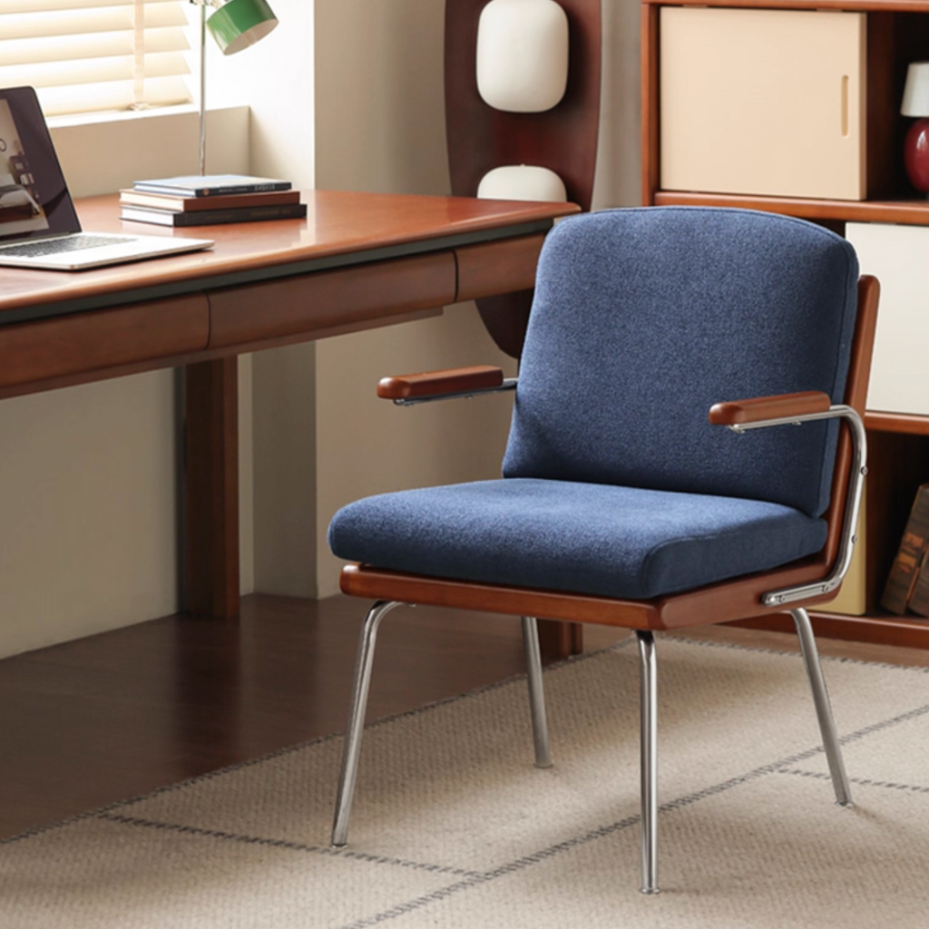 Solid Rubberwood Antique Style Leisure Armchair