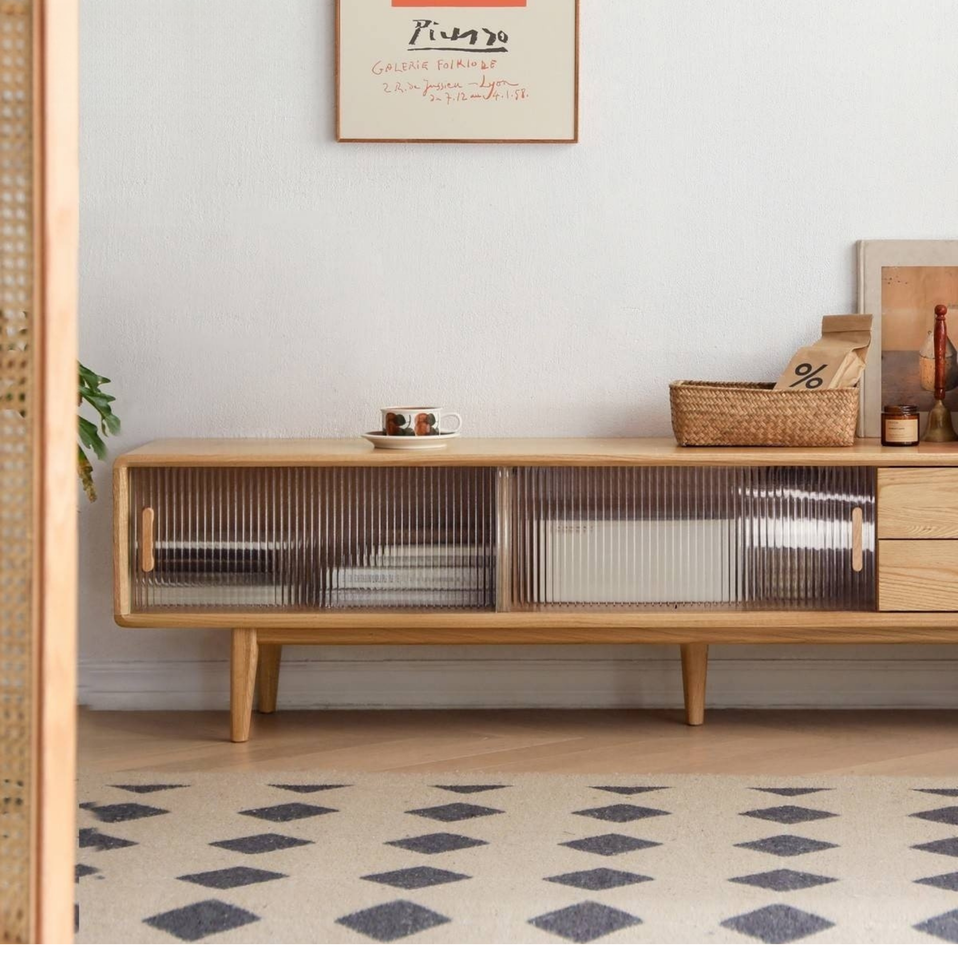 Oak Solid Wood Modern TV Cabinet