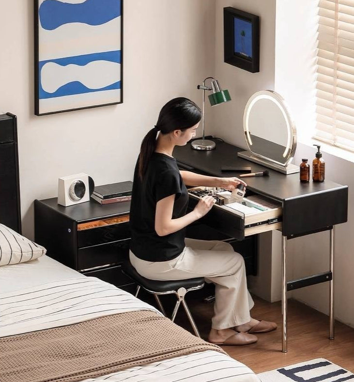 Ash Solid Wood Bauhaus Retractable Makeup Table