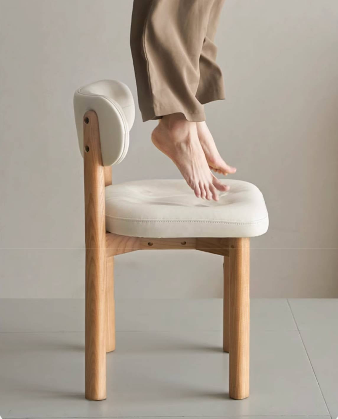 Ash Solid Wood Modern Makeup Stool